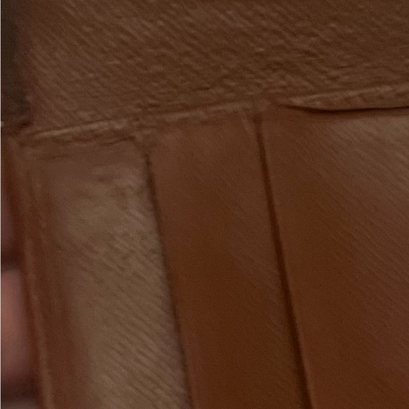 Louis Vuitton Wallet - Picture 10 of 10